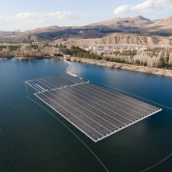 Daha Sürdürülebilir Bir Gelecek İçin Yüzer Enerji Santrali Platform Çözümleri